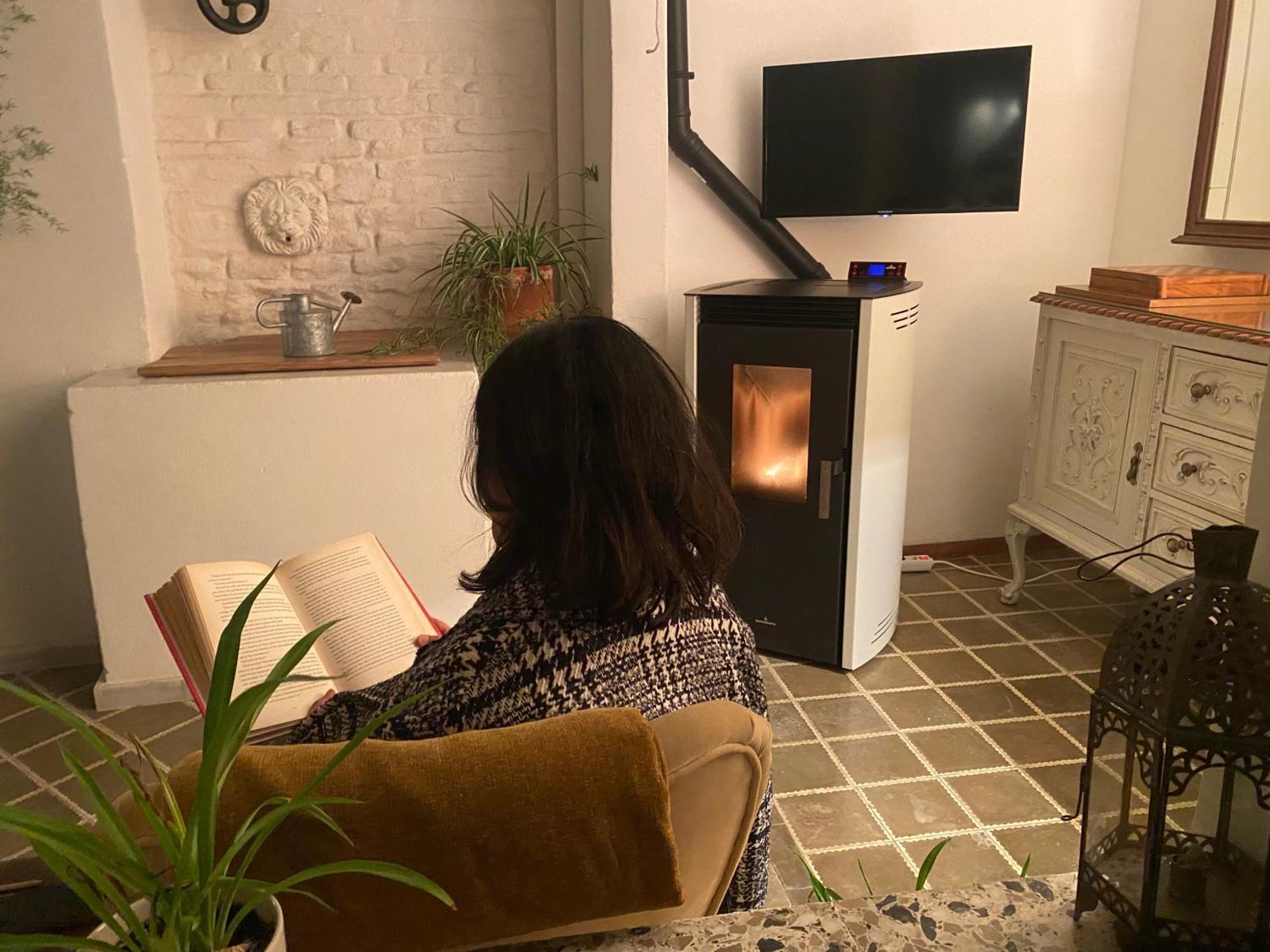 הוילה Casa Leon Blanco Carmona Reformada Centrica Con Chimenea Y Terraza Con Vistas מראה חיצוני תמונה